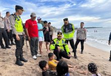 Kapolda Banten, Irjen Pol Suyudi Ario Seto di kawasan Anyer. Foto: Antara