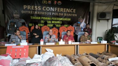Kapolda Banten, Irjen Pol Hengki dalam konferensi pers tambang ilegal. Foto Antara