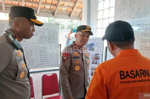 Kapolda Banten, Irjen Pol Hengki di Posko SAR Pandeglang. Foto Antara
