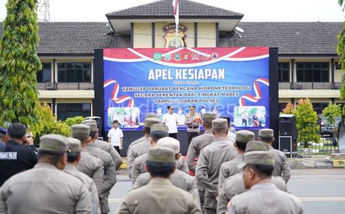 Apel kesiapsiagaan hadapi potensi bencana di Polres Cilegon. Foto Daeng Yusvin
