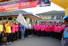 Polres Serang menggelar jalan santai. Foto Daeng Yusvin