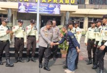 Kapolres Cilegon, AKBP Martua Raja Taripar Laut Silitonga membuka lomba satpam. Foto Daeng Yusvin