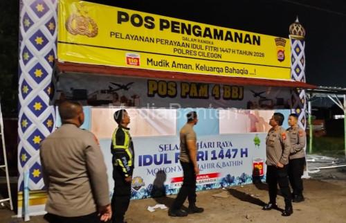 Salah satu pos pengamanan yang didirikan Polres Cilegon. Foto Daeng Yusvin
