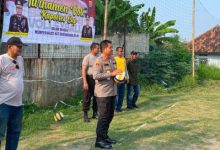 Kapolres Cilegon, AKBP Martua Raja Taripar Laut Silitonga buka Turnamen Bola Voli. Foto Daeng Yusvin