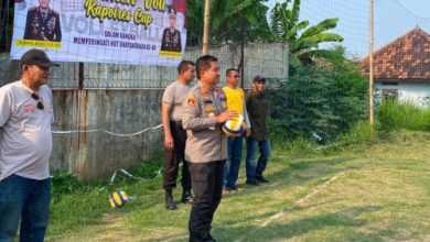 Kapolres Cilegon, AKBP Martua Raja Taripar Laut Silitonga buka Turnamen Bola Voli. Foto Daeng Yusvin