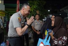 Kapolres Serang, AKBP Moehamad Probandono Bobby Danuardi anjangsana ke warga Taman Ciruas Permai. Foto Yono