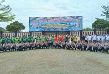 Kapolre Serang, AKBP Condro Sasongko memimpin apel kebangsaan berbagai elemen masyarakat. Foto: Yono