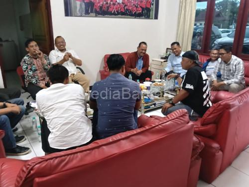 Kapolres Serang, AKBP Condro Sasongko bersilaturahmi dengan buruh ASPSB Kabupaten Serang. foto Yono