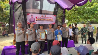 Kpolres Serang, AKBP Andri Kurniawan berkunjung ke Polsek Tirtaya. Foto Yono