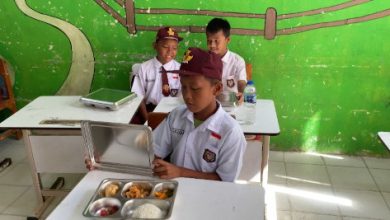 Progra MBG dari SPPG Polres Serang mulai didistribusikan. Foto Yono