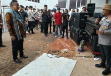 Kapolres Serang, AKBP Condro Sasongko mengikuti gladi bersih di Tigaraksa. Foto: Yono