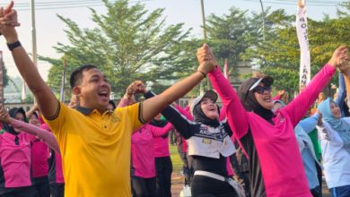 Kapolres Serang, AKBP Andri Kurniawan berolarahga bersama Forkopimda. Foto Yono