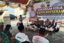 Kapolres Serang, AKBP Andri Kurniawan saat bersilaturahmi dengan warga Kecamatan Tanara. Foto Yono