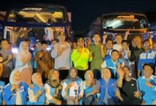 Kapolres Serang, AKBP Andri Kurniawan bersama karyawan PT Nikomas. Foto Yono