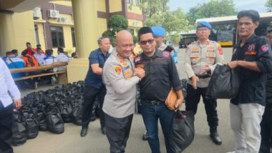 Kapolres Serang, AKBP Condro Sasongko bersama elemen masyarakt. Foto: Yono