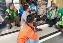 Kapolres Serang, AKBP Condro Sasongko kedatangan pengemudi Ojol jelang serang terima jabata Kapolres. Foto Yono