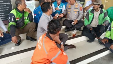 Kapolres Serang, AKBP Condro Sasongko kedatangan pengemudi Ojol jelang serang terima jabata Kapolres. Foto Yono