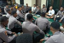 Kapolres Serang, AKBP Condro Sasongko melakukan pemibinaan personel Bintara. Foto: Yono