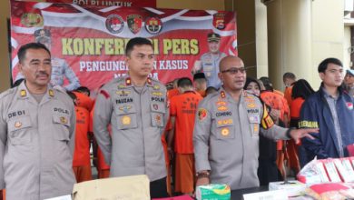 Kapolres Serang, AKBP Condro Sasongko gelar konferensi pers. Foto: Yono
