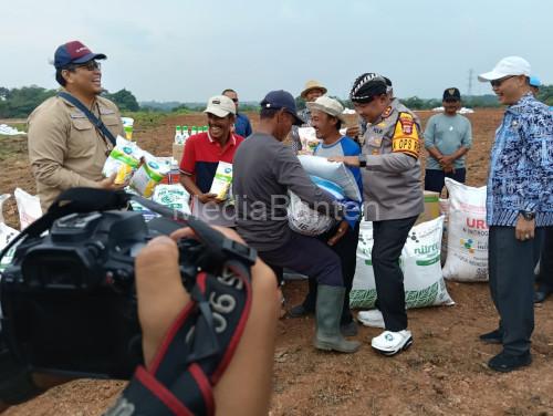 Kapolres Serang, AKBP Condro Sasongko gelar perluasan areal tanam jagung. Foto: Yono