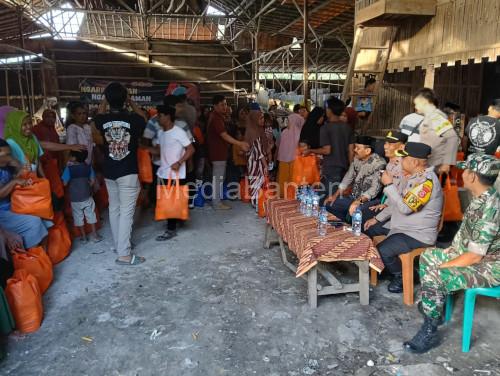 Kapolres Serang, AKBP Condro Sasongko di lokasi pembuatan pakan ternak di Malabar. Foto: Yono