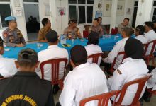 Pokdarkamtibmas bersama Kapolres Serang, AKBP Condro Sasongko dan jajaranya. Foto: Yono