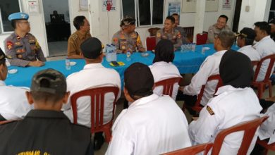 Pokdarkamtibmas bersama Kapolres Serang, AKBP Condro Sasongko dan jajaranya. Foto: Yono