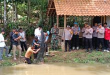 Kapolres Serang, AKBP Condro Sasongko di Ponpes Sohibul Muslimin Tanjung Teja. Foto: Yono