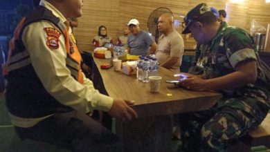 Kapolres Serang, AKBP Condro Sasongko meninjau Pos Pelayanan Nataru. Foto Yono