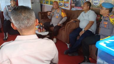 Kapolres Serang, AKBP Condro Sasongko di Pos Pengamanan Nataru. Foto Yono