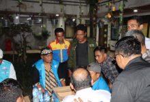 Kapolres Serang, AKBP Condro Sasongko mengawal rapat dewan pengupahan Kabupaten Serang. Foto Yono