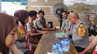 Kapolres Serang, AKBP Condro Sasongko kunjung anggota Saka Bhayangkara. Foto Yono