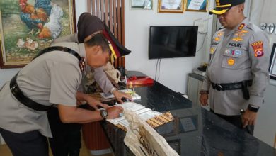 Kapolres Serang, AKBP Condro Sasongko memimpin sertijak Kapolsek Kragilan dan Cikeusal. foto: Yono