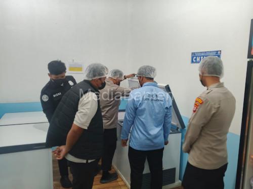 Kapolres Serang, AKBP Andri Kurniawan sidak ke dapur SPPG di Ciruas. Foto Yono