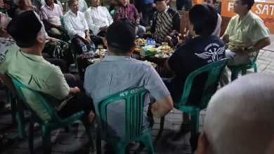 Kapolres Serang, AKBP Condro Sasongko sosialisasikan Pos Kamling. Foto: Yono