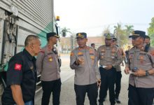 Kapolres Serang, AKBP Andri Kurniawan cek stok BBM di SPBU. Foto Yono
