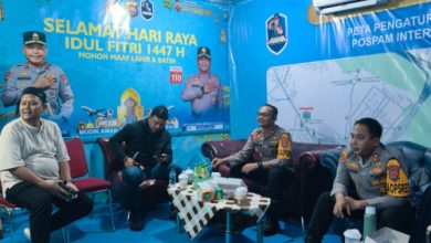 Kapolres Serang, AKBP Andri Kurniawan mencek Pos Pengamanan OPerasi Ketupat Maung 2026. Foto Yonno