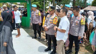 Kapolres Serang, AKBP Condro Sasongko tinjau salah satu obyek wisata. Foto: Yono