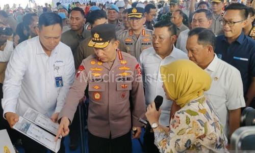 Kapolri, Jenderal Listyo Sigit Prabowo kick off Gerakan Pangan Murah. Foto: Antara