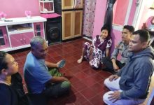 Kapolsek Anyar, Iptu Tb Zueni melakukan Publaket kasus pembuangan bayi perempuan. Foto Daeng Yusvin