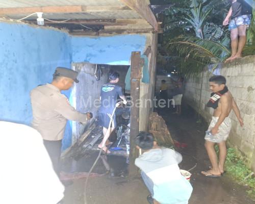 Kebakaran rumah salim di Kibin. Foto Yono