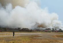 Kebakaran TPA Rawakucinbg, Kota Tangerang. Foto: LKBN Antara