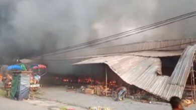 kebakaran pasar kompleks garuda tangerang.