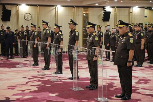 Jaksa Agung ST Burhannudin melantik pejabat utama di Kejagung. Foto Antara