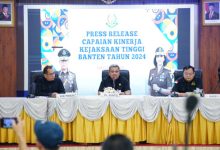 Konferensi Pres Kejati Banten. Foto: Budi Wahyu Iskandar