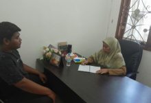 Keluarga korban perundungan SDN 13 Kota Serang lapor ke DP3AKB. Foto: Feri Adi Saputra