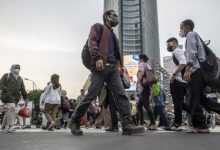 Kesibukan kerja di kota besar seperti Jakarta. Foto: Antara