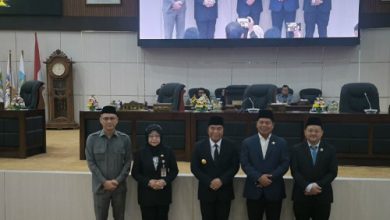 Pembacaan Ketua DPRD Banten definitif. Foto: Antara