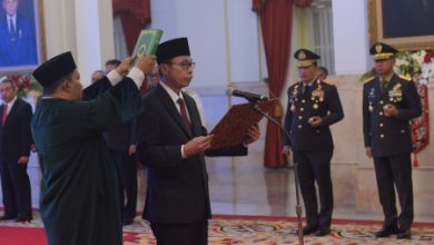 Sumpah jabatan Ketua KPK Sementara di Istana Negara. Foto: Setkab RI