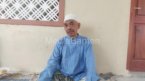 KH Hisni Rifai, tokoh agama Kecamatan Walantaaka. Foto Taufik Hidayat